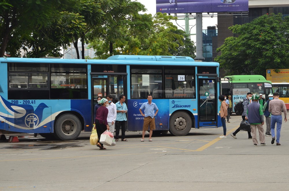 Bộ Giao thông Vận tải chỉ đạo không để ùn tắc tại trạm thu phí dịp nghỉ lễ 30/4 và 1/5 - ảnh 1