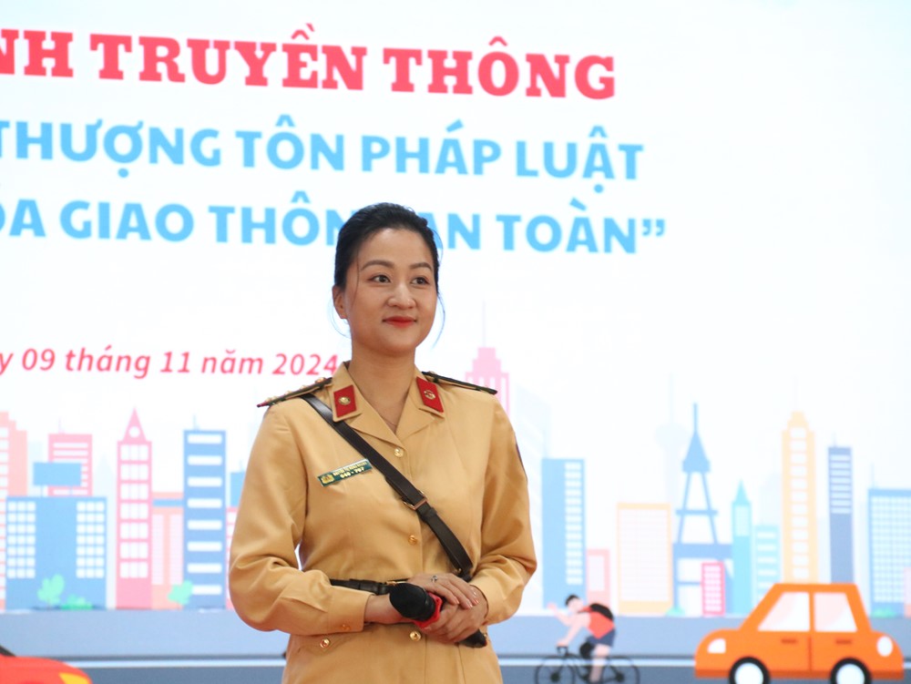 Phụ nữ Thủ đô xây dựng văn hóa giao thông an toàn - ảnh 6