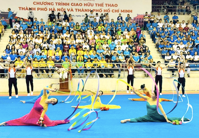 Giao lưu thể thao nâng cao tinh thần đoàn kết giữa Hà Nội và Thành phố Hồ Chí Minh - ảnh 2