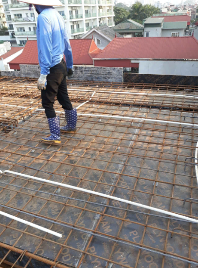 Công trình vượt tầng ngang nhiên tồn tại gần trụ sở UBND phường Thuỵ Khuê - ảnh 1