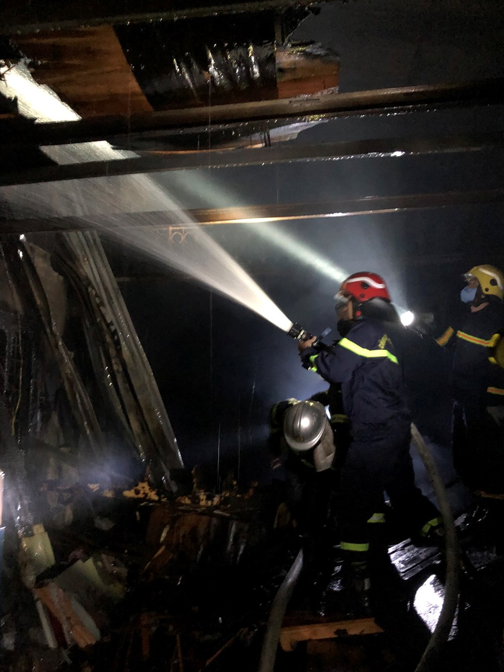 Đan Phượng: Lại xảy ra cháy cơ sở sản xuất kinh doanh tại làng nghề Tân Hội - ảnh 2