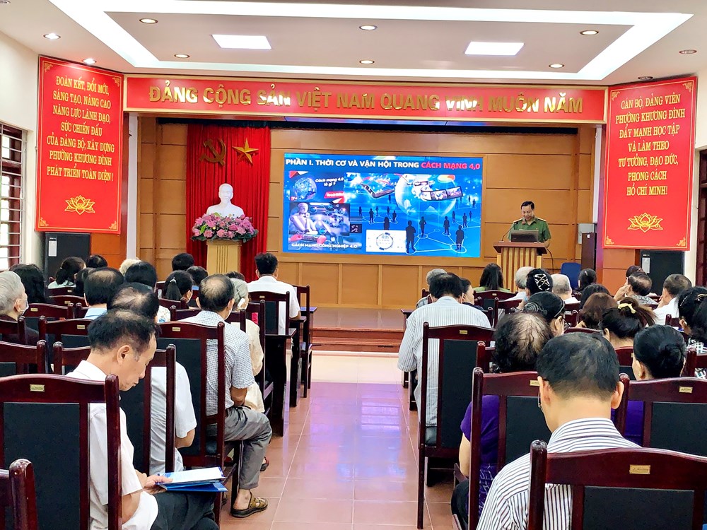 Quận Thanh Xuân: Hơn 100 cán bộ, nhân dân tham dự Hội nghị tập huấn về An ninh mạng - ảnh 3