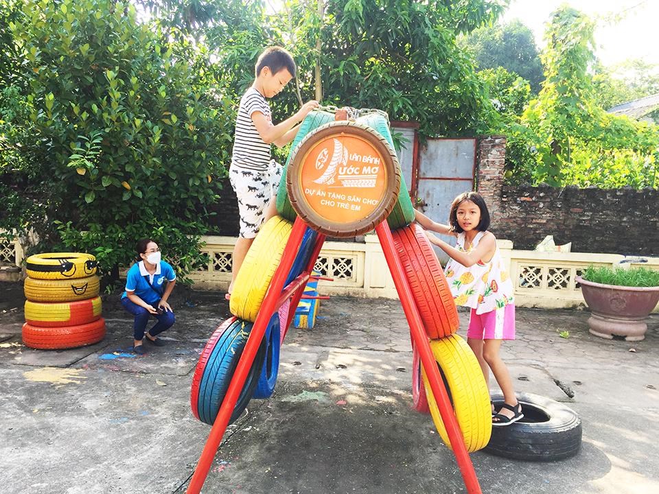 Hội LHPN quận Bắc Từ Liêm: Khánh thành sân chơi tái chế cho trẻ em - ảnh 1