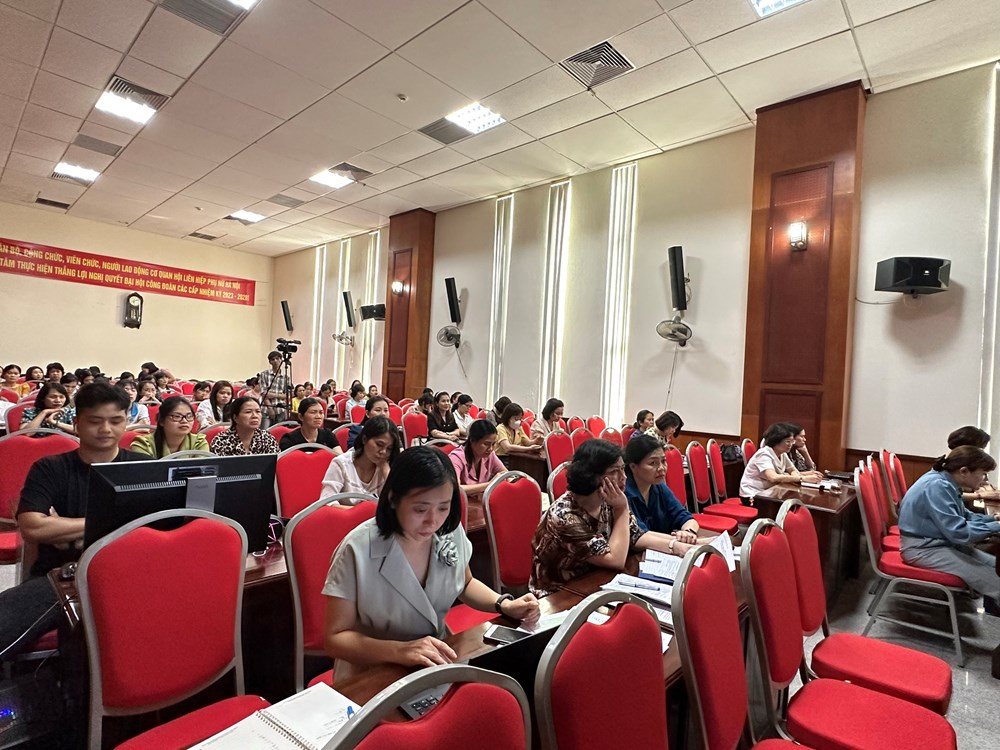 Hội LHPN TP Hà Nội: Tập huấn về tình hình tội phạm về ma tuý cho các cán bộ Hội Phụ nữ - ảnh 2