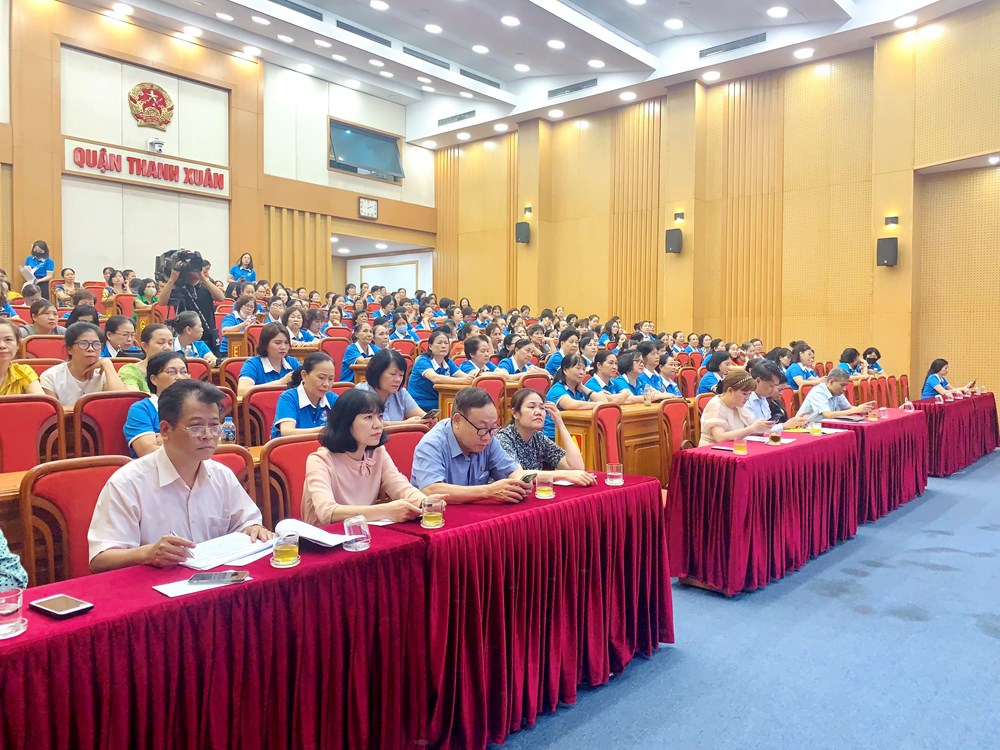 Hội LHPN quận Thanh Xuân: Khen thưởng 11 cá nhân xuất sắc trong phong trào “chống rác thải nhựa” giai đoạn 2018-2023 - ảnh 1