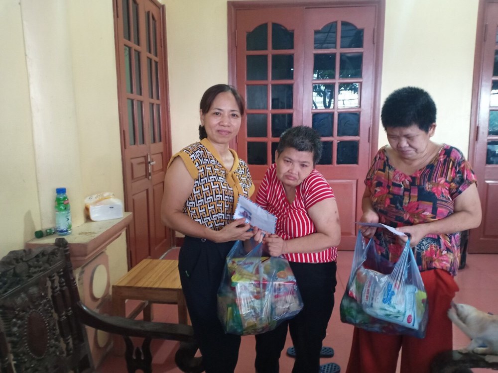 Hội LHPN huyện Thanh Trì: Tri ân và tặng quà người có công, các gia đình chính sách  - ảnh 6