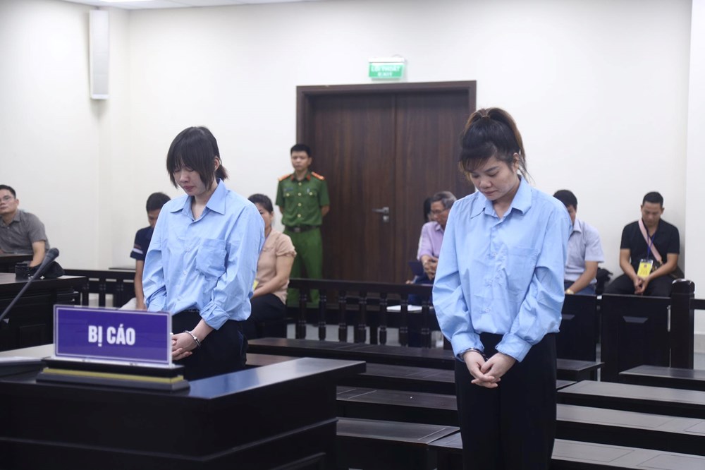 Hai bảo mẫu bạo hành trẻ 17 tháng tuổi tử vong ở Thường Tín, Hà Nội: Tù Chung thân và 20 năm tù cho các bị cáo  - ảnh 1