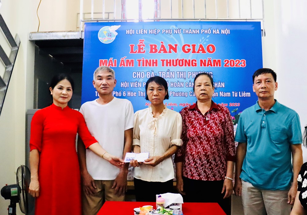 Hội LHPN TP Hà Nội: Bàn giao “Mái ấm tình thương” cho phụ nữ khó khăn ở quận Nam Từ Liêm - ảnh 5