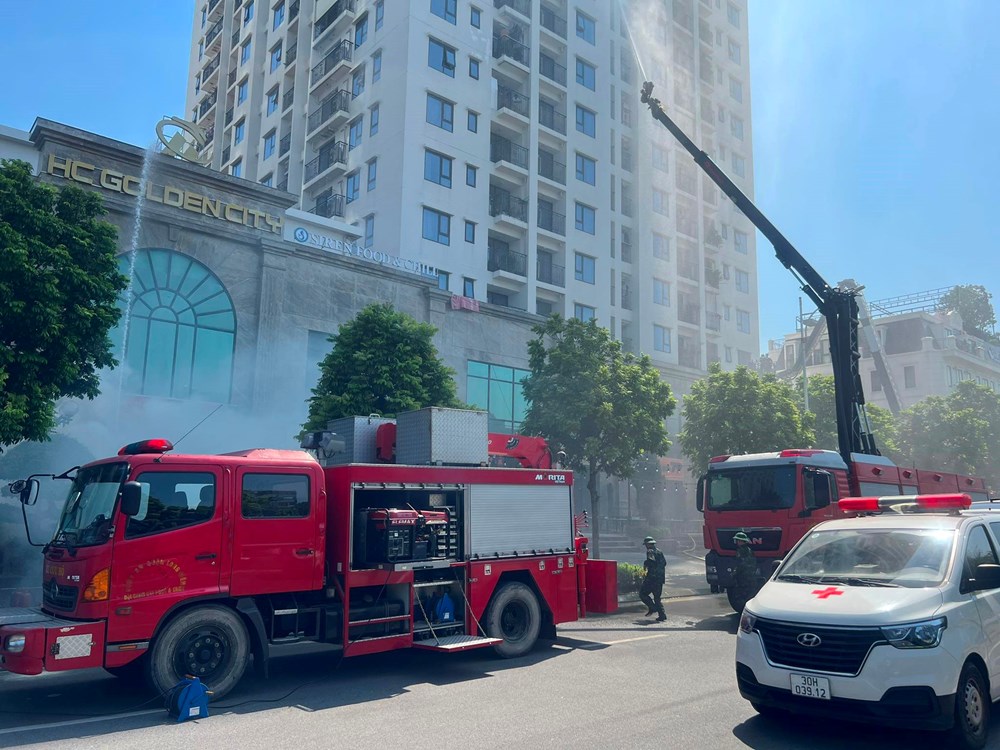 Diễn tập phương án chữa cháy, tìm kiếm cứu nạn tại chung cư HC Golden City - ảnh 2