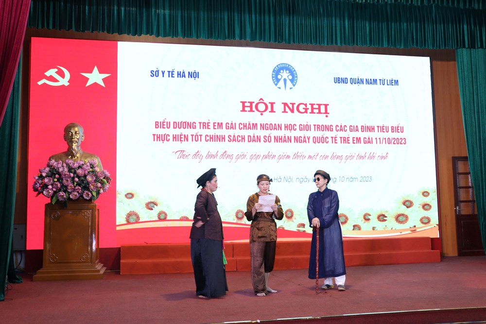 Quận Nam Từ Liêm, Hà Nội: Tuyên dương 100 trẻ em gái tiêu biểu chăm ngoan, học giỏi - ảnh 1