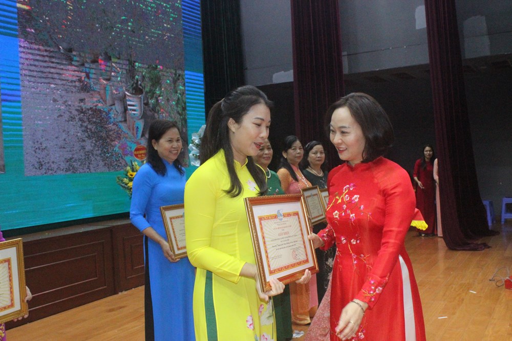 Hội LHPN quận Bắc Từ Liêm: Gặp mặt kỷ niệm 93 năm ngày thành lập Hội LHPN Việt Nam - ảnh 6