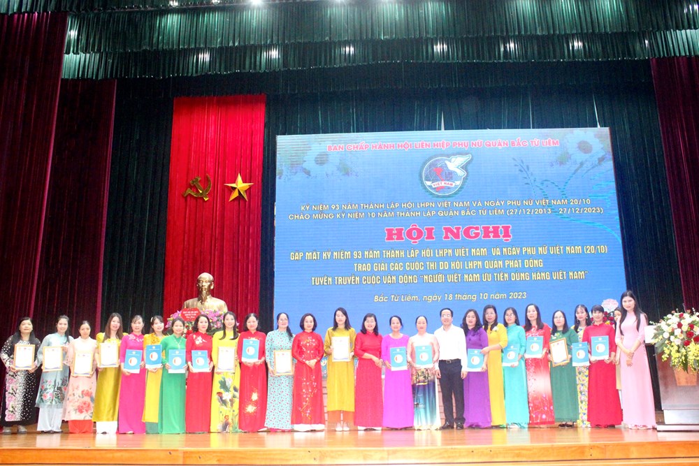 Hội LHPN quận Bắc Từ Liêm: Gặp mặt kỷ niệm 93 năm ngày thành lập Hội LHPN Việt Nam - ảnh 10