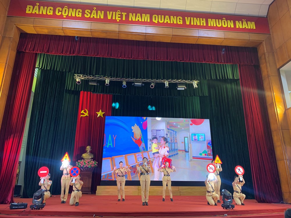 Sôi nổi Hội thi “nữ tuyên truyền viên giỏi về an toàn giao thông” năm 2023 - ảnh 2