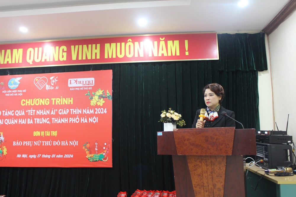 Tặng quà “Tết nhân ái” cho nạn nhân chất độc da cam quận Hai Bà Trưng - ảnh 1