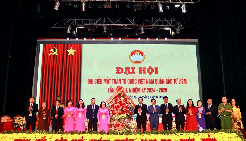 Bà Văn Thúy Hoa tái đắc cử Chủ tịch Ủy ban MTTQ Việt Nam quận Bắc Từ Liêm - ảnh 7