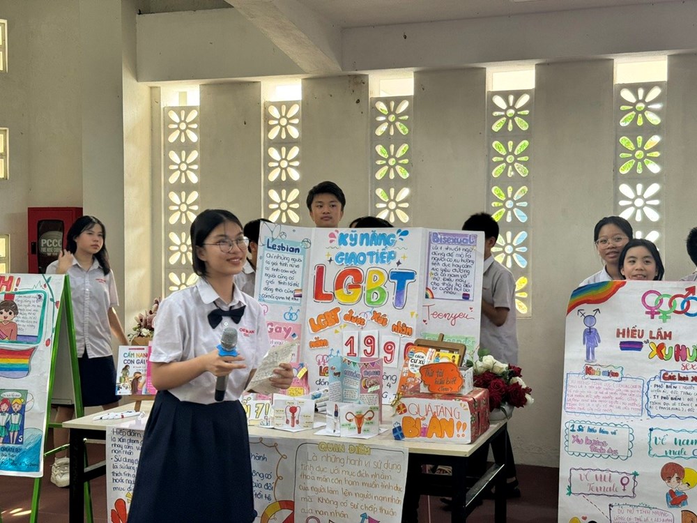  Quảng Bình: 350 học sinh, giáo viên và cha, mẹ tham gia Camp truyền thông CLB Teenyeeu 24h về giới và pháp luật - ảnh 1