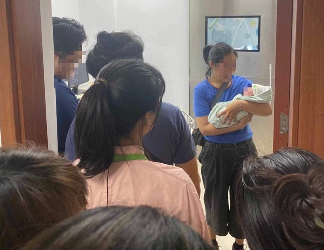 Bé gái 12 tuổi mang thai ở Hà Nội đã sinh con - ảnh 1