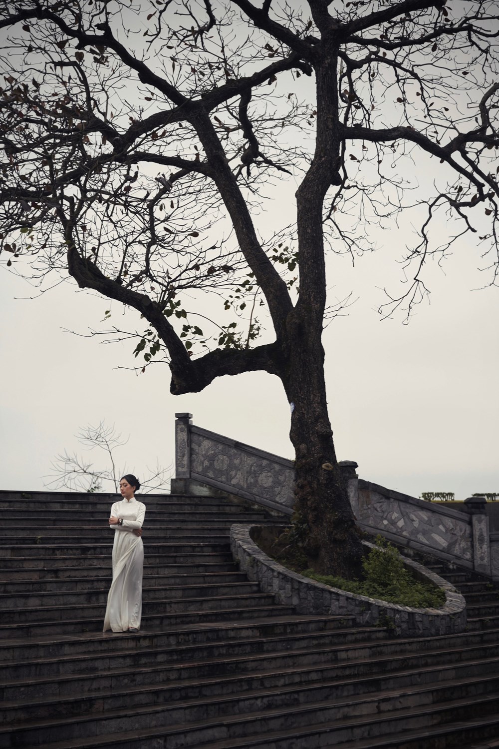 “Đại sứ Sinh viên du lịch năm 2024” đẹp nền nã trong bộ áo dài trắng tinh khôi ở chùa Keo - ảnh 4