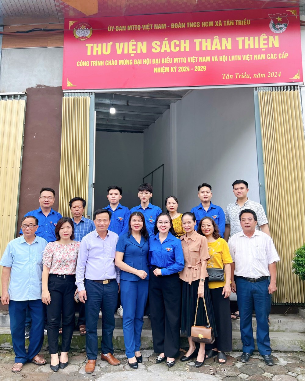 Huyện Thanh Trì, Hà Nội: Gắn biển công trình “Thư viện sách thân thiện” tại xã Tân Triều - ảnh 1