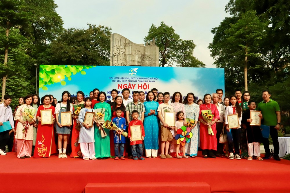 Ý nghĩa ngày hội “Gia đình hạnh phúc, không bạo lực” quận Ba Đình - ảnh 4