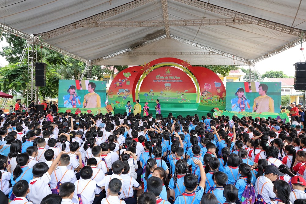 Hơn 1.000 thiếu nhi tham gia ngày hội “Thiếu nhi Việt Nam - Học tập tốt, rèn luyện chăm” - ảnh 1