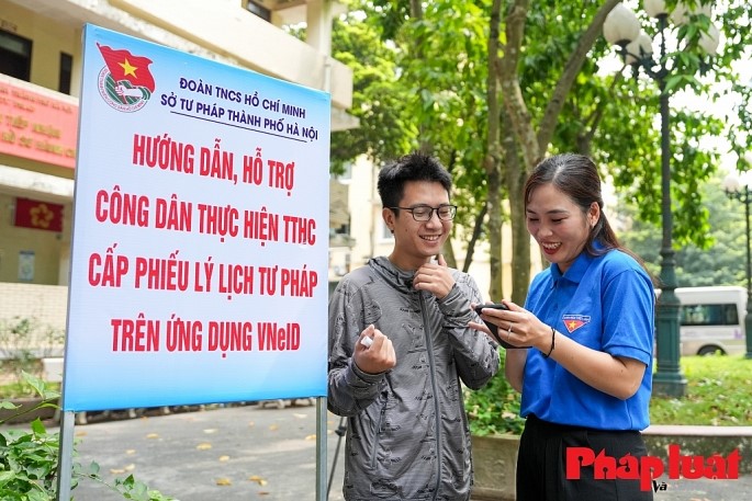 Hà Nội tạo thuận lợi cho công dân thực hiện cấp Phiếu lý lịch tư pháp trên ứng dụng VNeID - ảnh 1