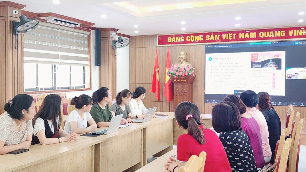 Quận Ba Đình tập huấn sử dụng sách giáo khoa lớp 9 cho cán bộ, giáo viên - ảnh 1