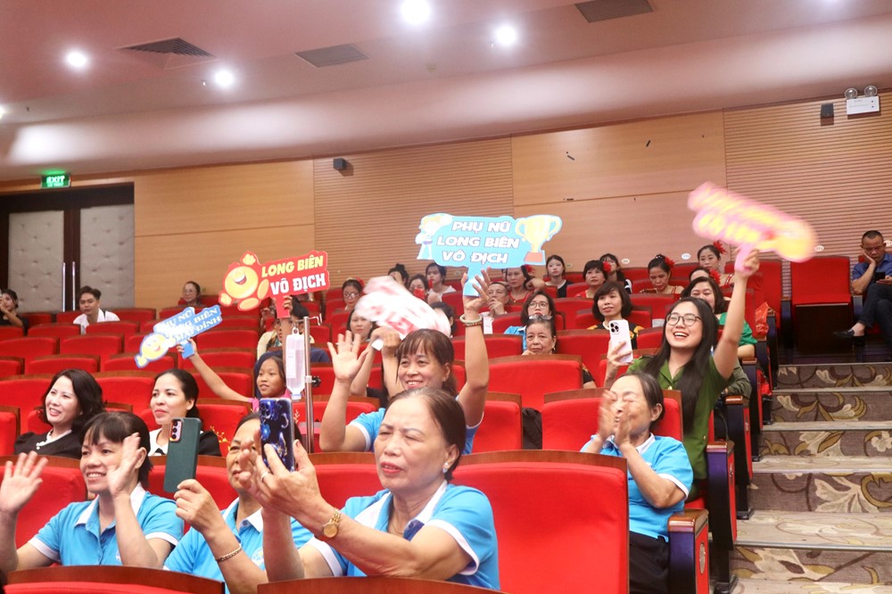 Sân khấu hoá truyền thông pháp luật về phòng ngừa, ứng phó với bạo lực, xâm hại phụ nữ và trẻ em - ảnh 7