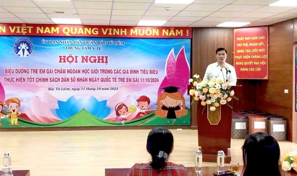 Quận Bắc Từ Liêm gặp mặt, biểu dương trẻ em gái chăm ngoan, học giỏi - ảnh 1