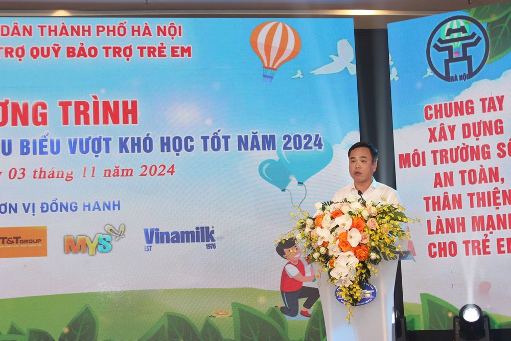 Hà Nội: Trao 200 suất học bổng tặng trẻ em Thủ đô tiêu biểu vượt khó học tốt - ảnh 2