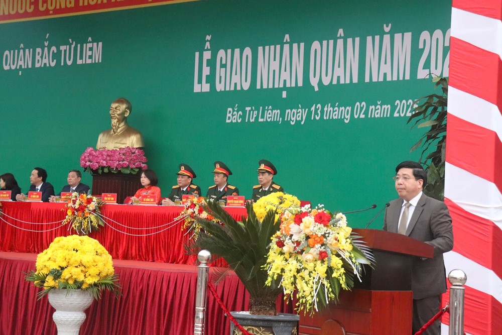 79 tân binh quận Bắc Từ Liêm nô nức lên đường nhập ngũ - ảnh 1