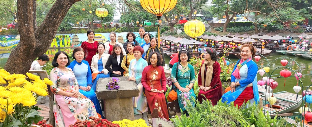 Hội LHPN quận Thanh Xuân hưởng ứng Tuần lễ áo dài chào mừng ngày Quốc tế phụ nữ 8/3 - ảnh 4