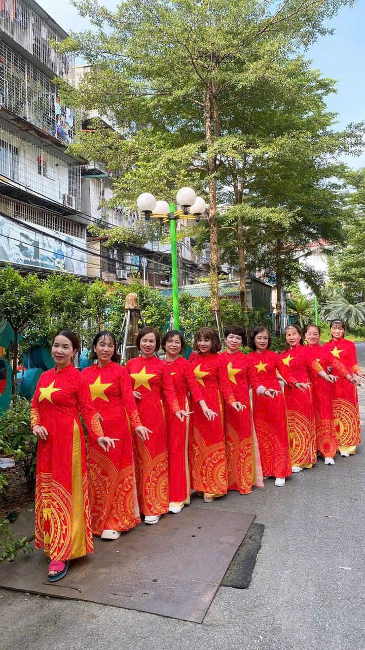 Hội LHPN quận Thanh Xuân hưởng ứng Tuần lễ áo dài chào mừng ngày Quốc tế phụ nữ 8/3 - ảnh 12