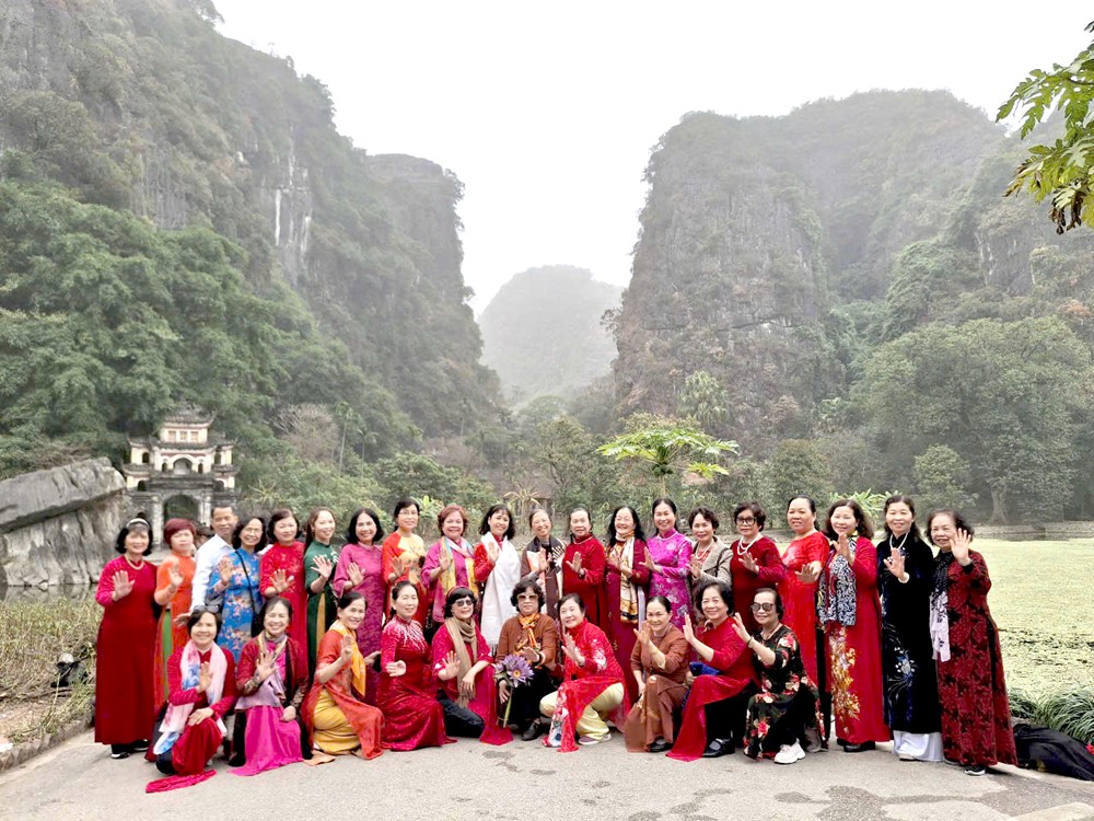 Hội LHPN quận Thanh Xuân hưởng ứng Tuần lễ áo dài chào mừng ngày Quốc tế phụ nữ 8/3 - ảnh 8