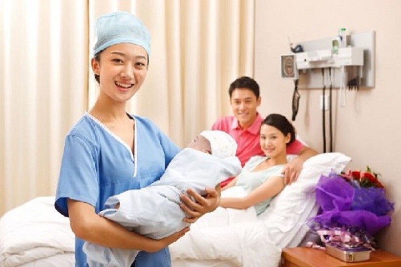Tôn vinh đóng góp của đội ngũ hộ sinh trong chăm sóc sức khỏe sinh sản, bà mẹ, trẻ sơ sinh - ảnh 1