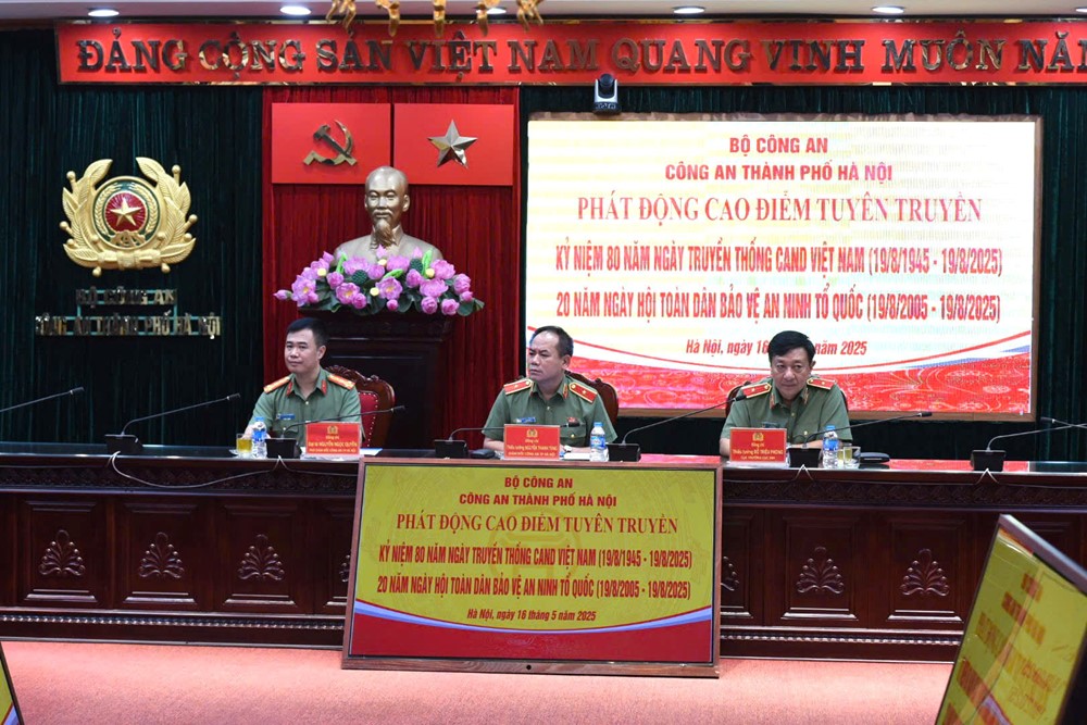 Công an Hà Nội phát động cao điểm tuyên truyền kỷ niệm 80 năm ngày truyền thống ngành Công an nhân dân - ảnh 1