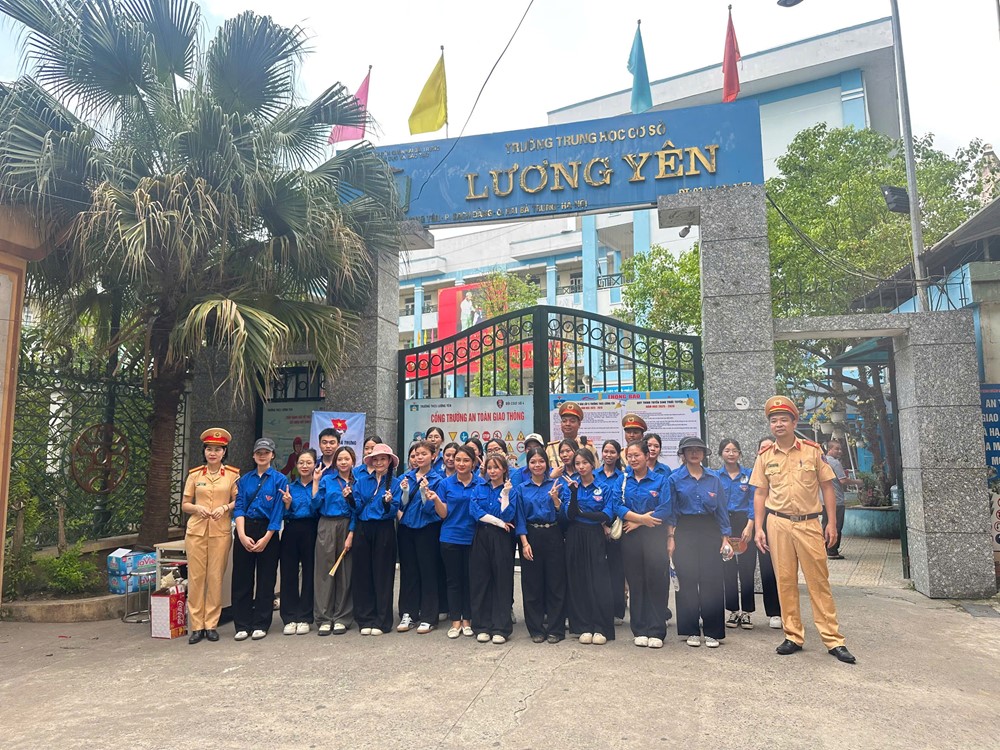 Chiều 7/6, các học sinh Hà Nội bước vào môn thi thứ hai - ảnh 5
