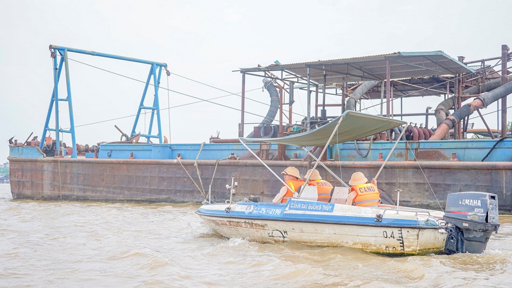 Hà Nội: Tăng cường đảm bảo an toàn đường thủy trước mùa mưa bão - ảnh 3