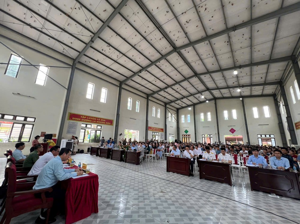 Giám đốc Công an Hà Nội đột xuất kiểm tra thực tế tình hình sản xuất, kinh doanh tại xã La Phù - ảnh 3