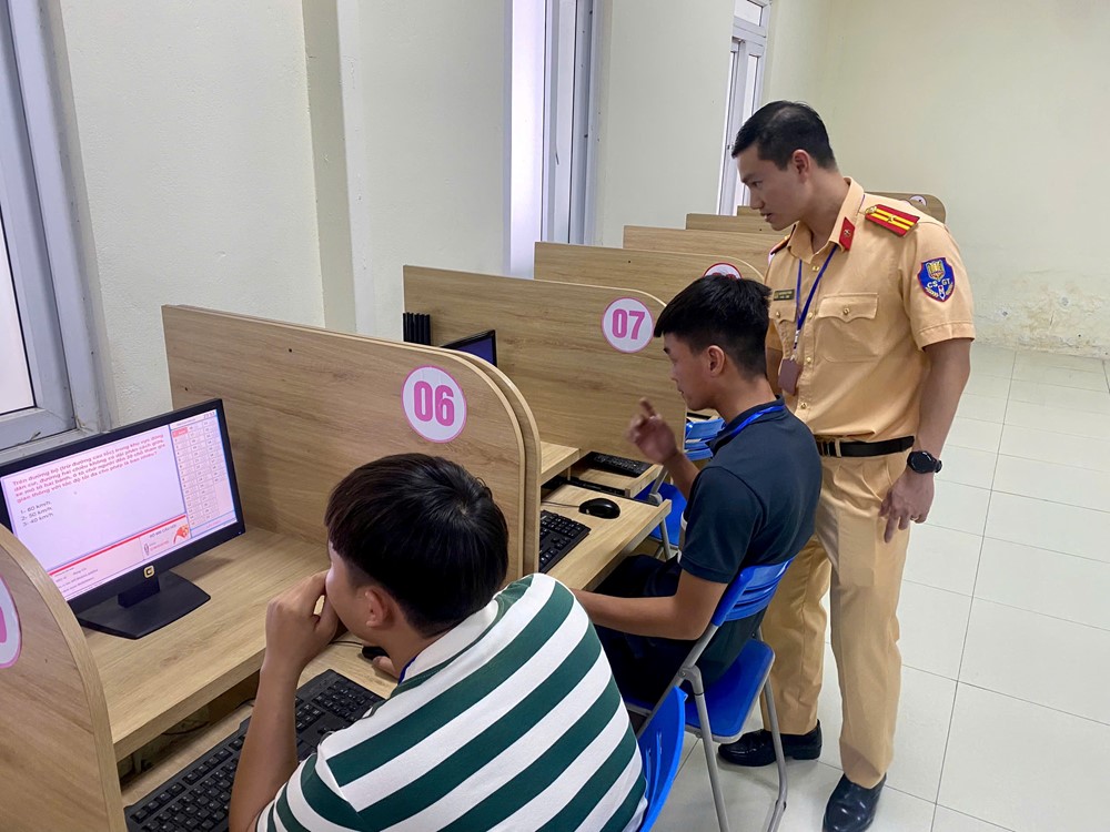 Công an Hà Nội khai mạc kỳ sát hạch cấp Giấy phép lái xe ô tô - ảnh 3