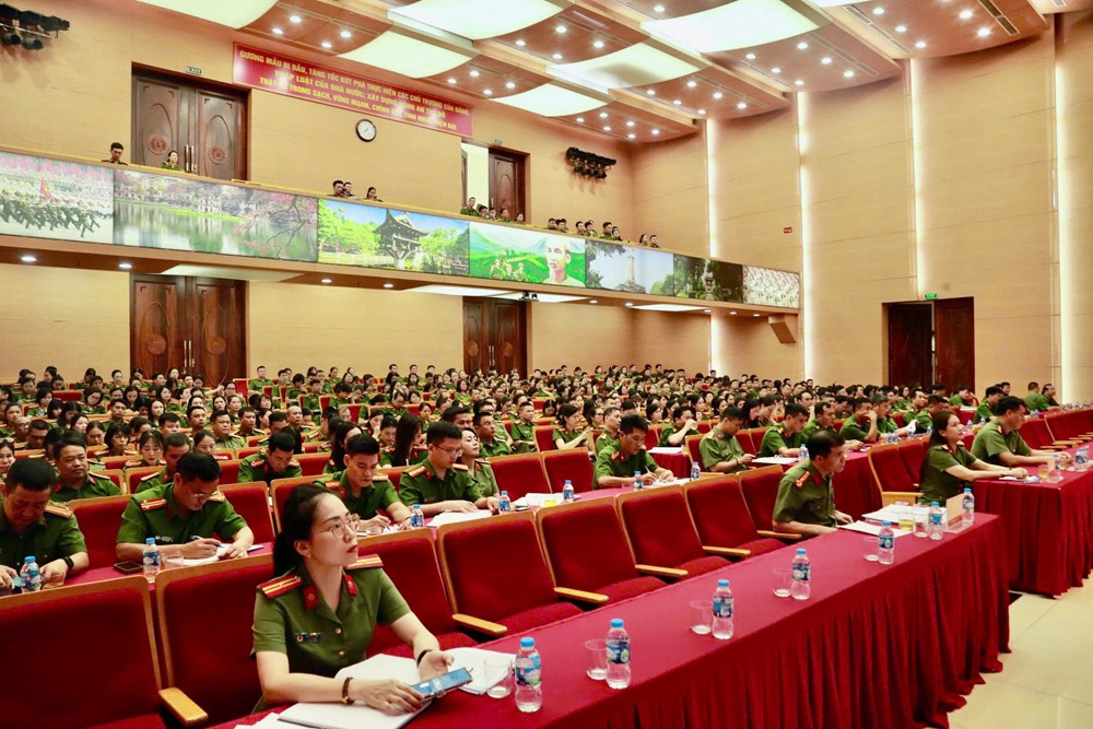 Hà Nội: Hơn 10.200 cán bộ công an cấp xã dự hội nghị tập huấn nghiệp vụ chính quyền hai cấp - ảnh 1