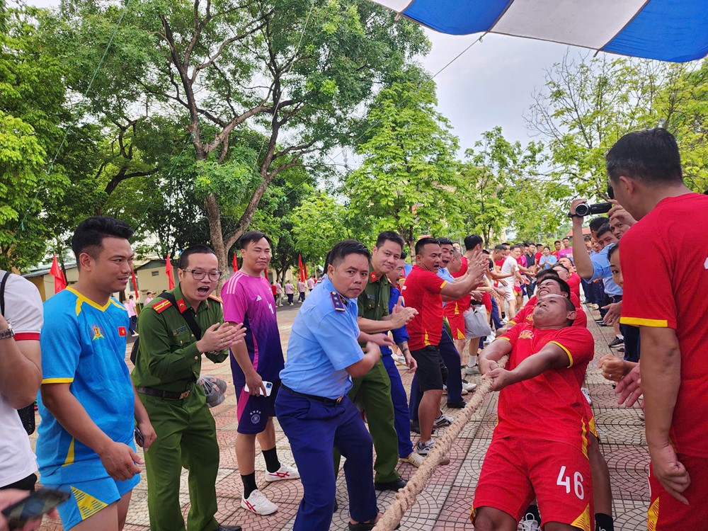 Công an Hà Nội tổ chức thành công các giải thể thao hưởng ứng Tháng hành động phòng chống ma tuý - ảnh 5