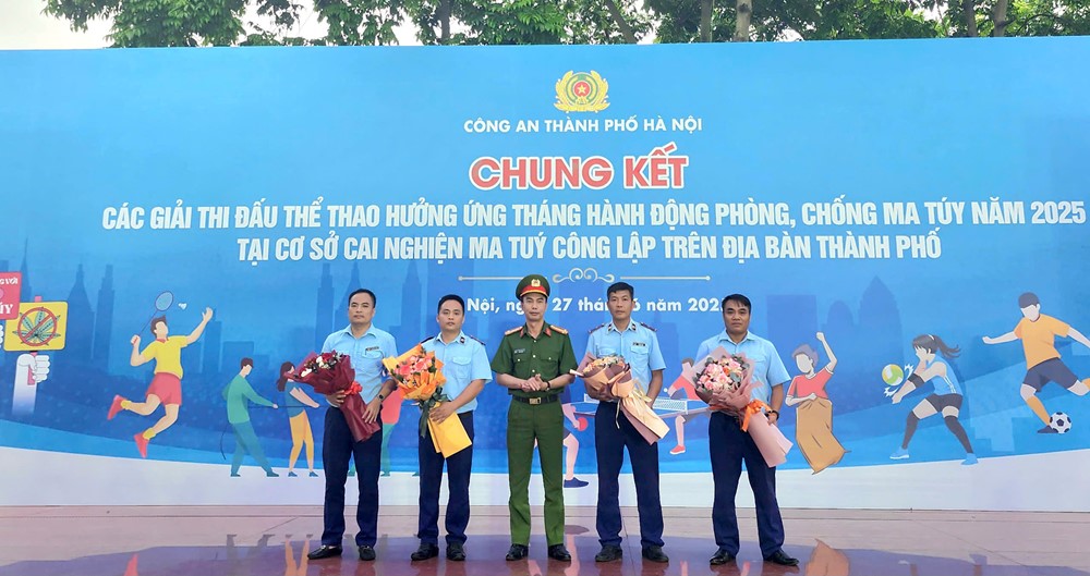 Công an Hà Nội tổ chức thành công các giải thể thao hưởng ứng Tháng hành động phòng chống ma tuý - ảnh 2