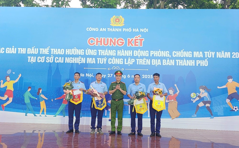 Công an Hà Nội tổ chức thành công các giải thể thao hưởng ứng Tháng hành động phòng chống ma tuý - ảnh 3