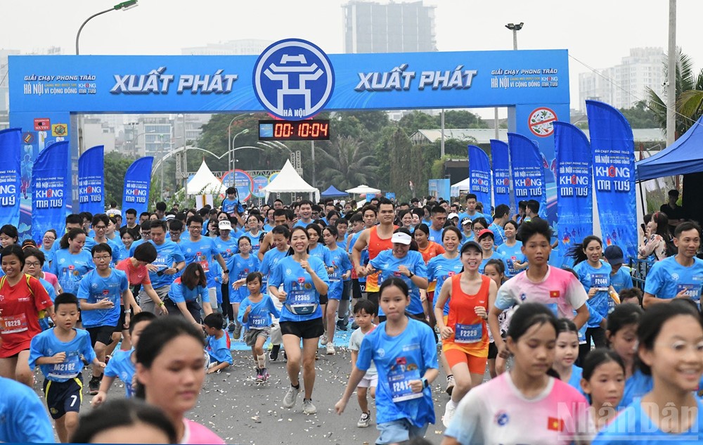 Hà Nội tổ chức Giải chạy phong trào “Chung một quyết tâm - Vì cộng đồng không ma túy” - ảnh 9