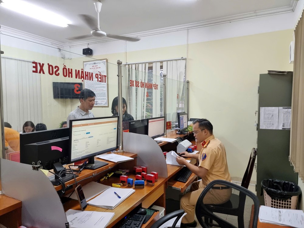 Hướng dẫn đăng ký xe tại Hà Nội từ 1/7/2025 - ảnh 1