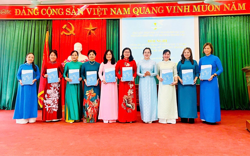 Hội LHPN phường Thanh Liệt công bố Quyết định về công tác cán bộ - ảnh 2
