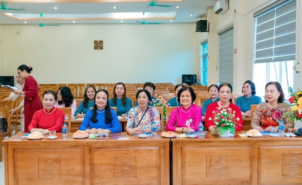Hội LHPN phường Thanh Liệt công bố Quyết định về công tác cán bộ - ảnh 3