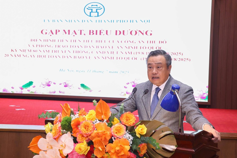 Hà Nội gặp mặt, biểu dương điển hình tiên tiến tiêu biểu của Công an Thủ đô - ảnh 1