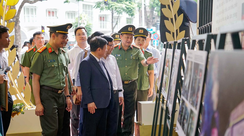 28 tác phẩm đạt giải cuộc thi ảnh về hình tượng chiến sĩ công an nhân dân - ảnh 8